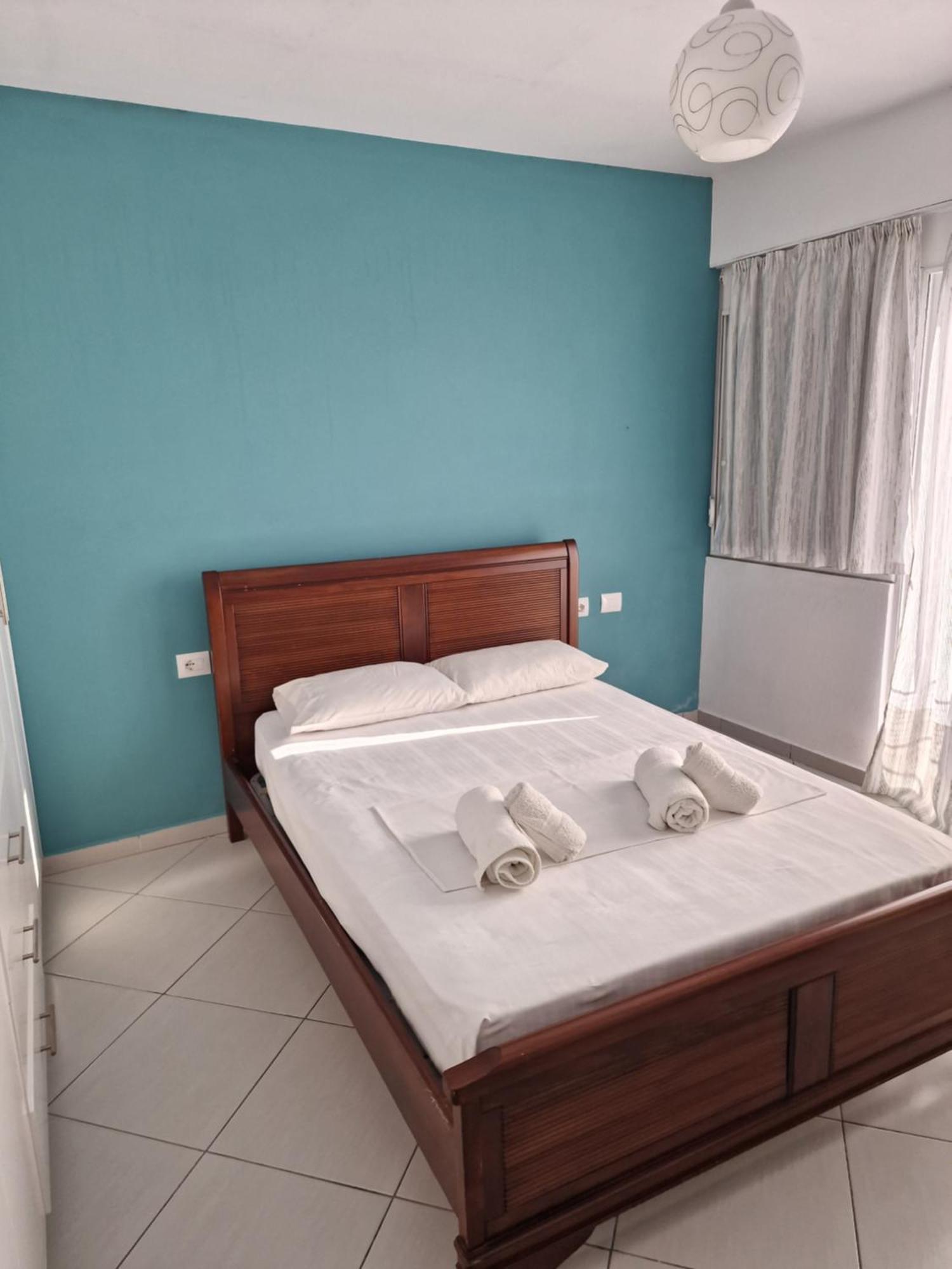 Beachfront Apartment Sarande Exterior photo