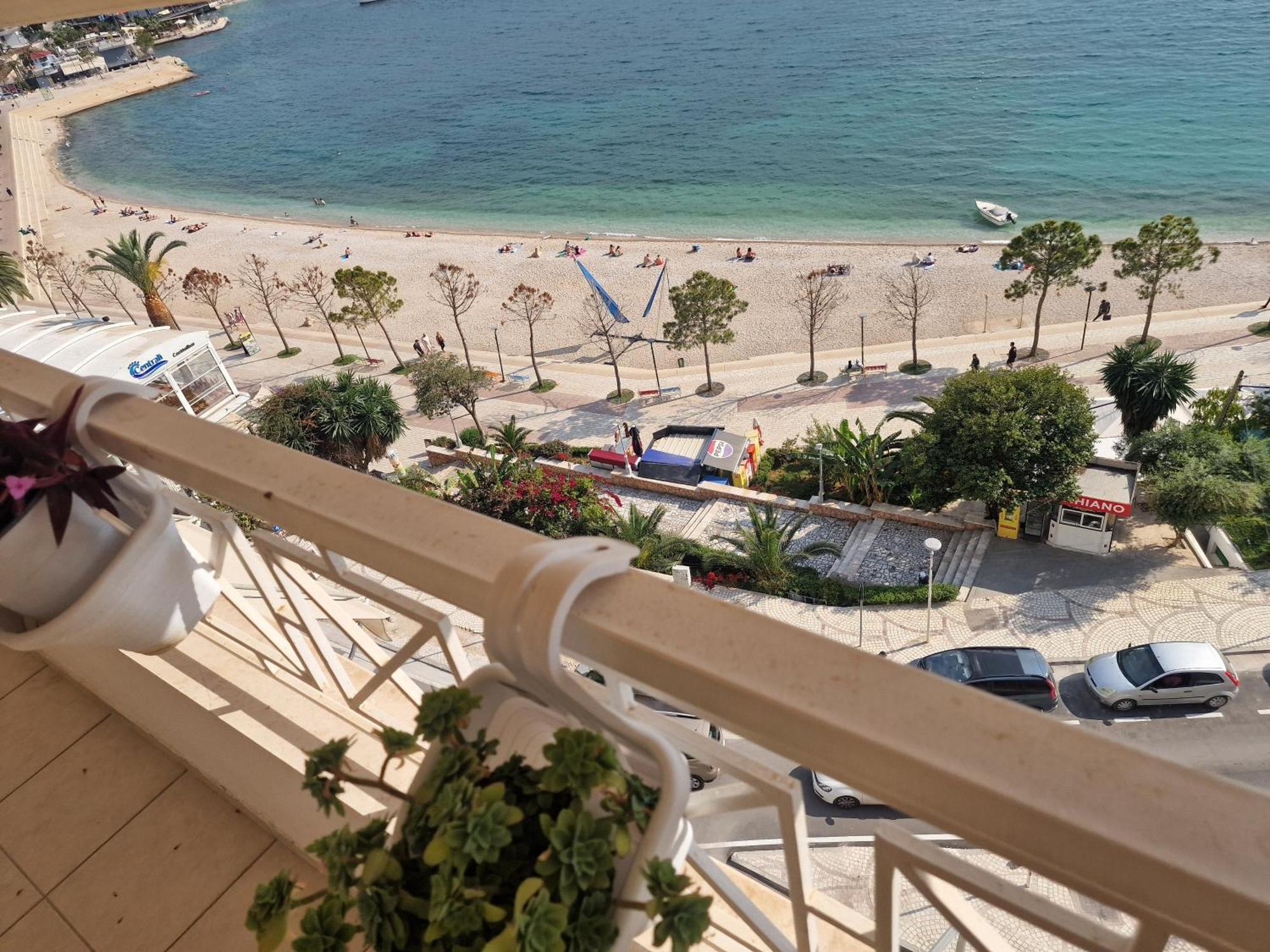 Beachfront Apartment Sarande Exterior photo